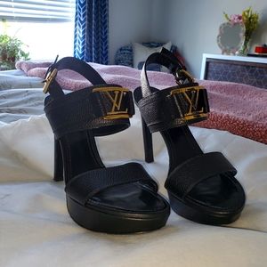 Louis Vuitton Heels size 39